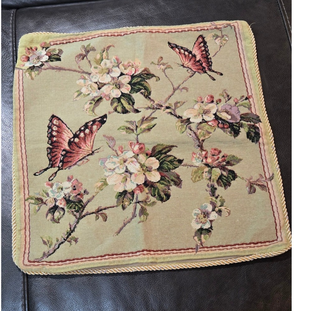 Green zippered butterfly pillow cover like new 18" square